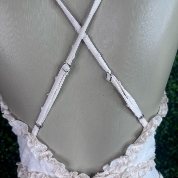 Ivory swiss dot romper nwt - Picture 8 of 13